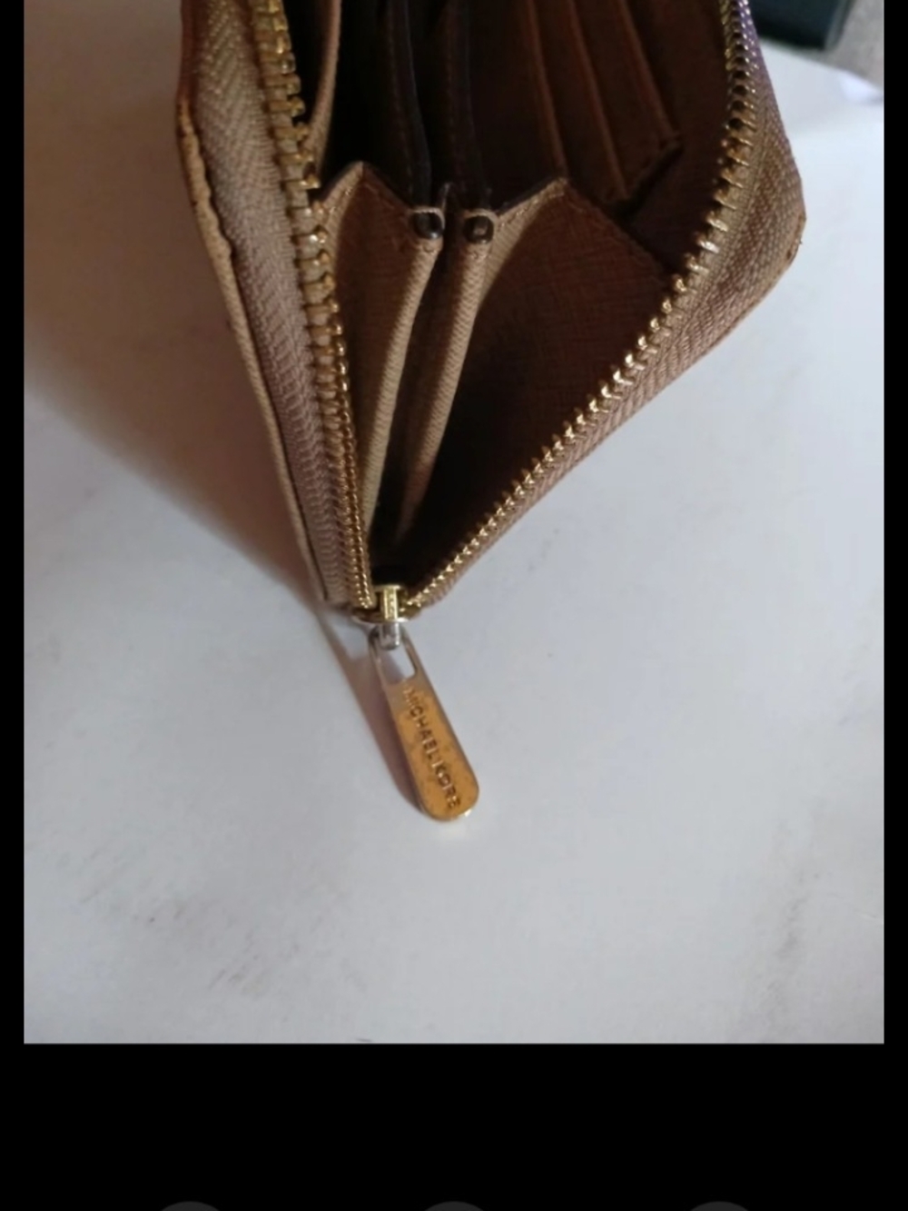 Michael Kors Beige/Tan Leather Wristlet Clutch with Gold Plate - Picture 6 of 6